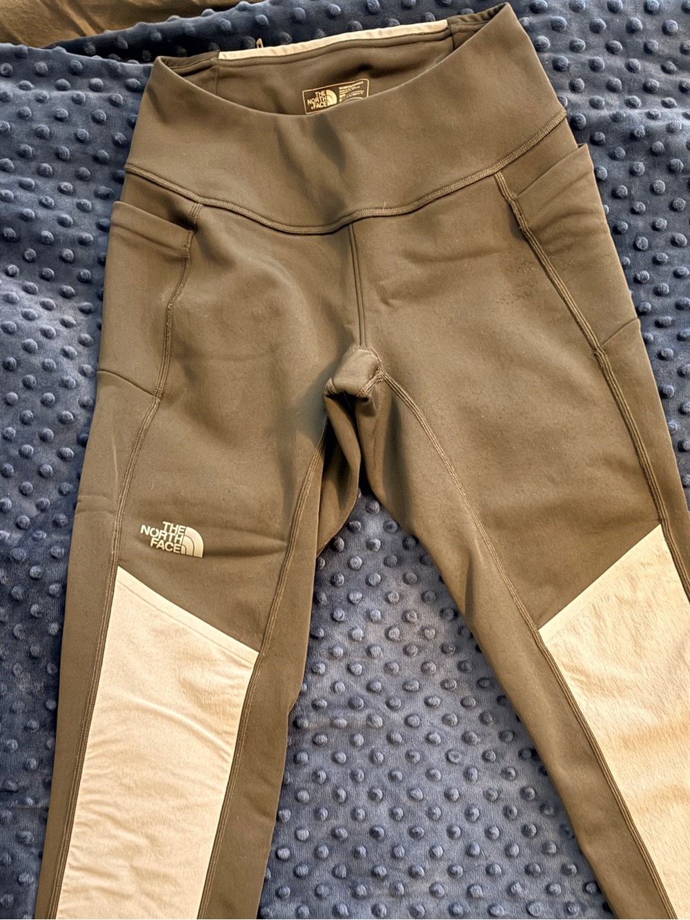 The North Face Women’s Medium FlashDry Black/ Gray Running Leggings